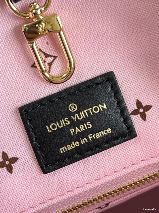 LOUIS ONTHEGO VUITTON 0401
